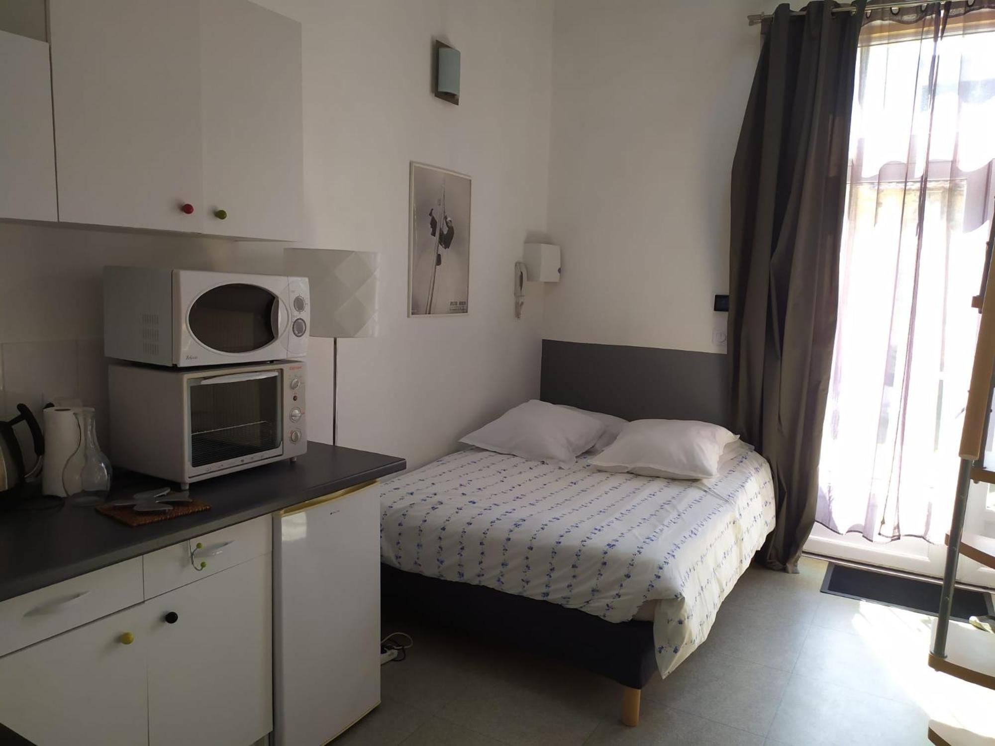 Les Bains Douches Aparthotel Périgueux Екстериор снимка