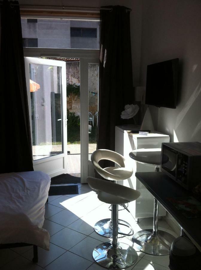 Les Bains Douches Aparthotel Périgueux Екстериор снимка
